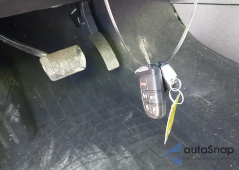 2021 Jeep Grand Cherokee Laredo X 4X4 from USA, damaged, VIN 1C4RJFAG5MC567067